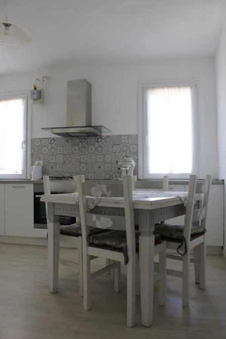 Apartment With Terrace In Chioggia'S Main Square Extérieur photo