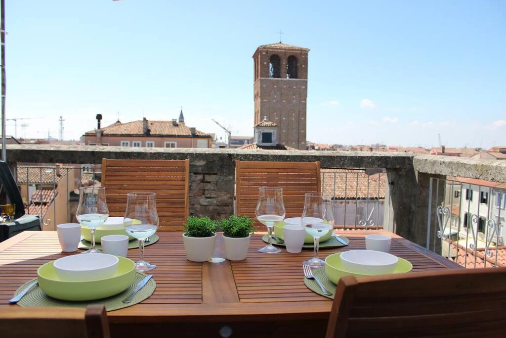 Apartment With Terrace In Chioggia'S Main Square Extérieur photo