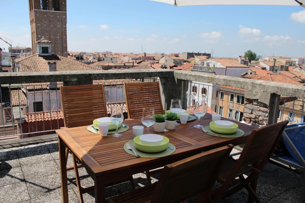 Apartment With Terrace In Chioggia'S Main Square Extérieur photo